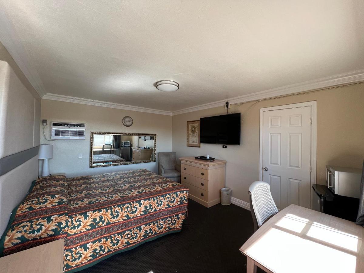 Flamingo Motel Oxnard Exterior photo